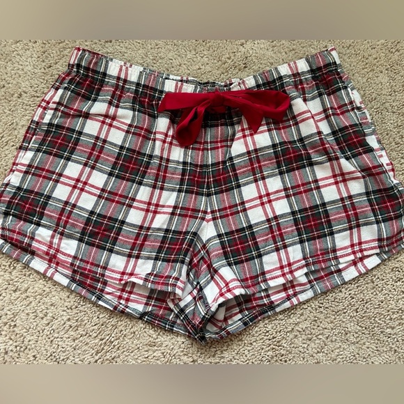 Hollister Flannel Sleep Shorts Size Large - Picture 2 of 4